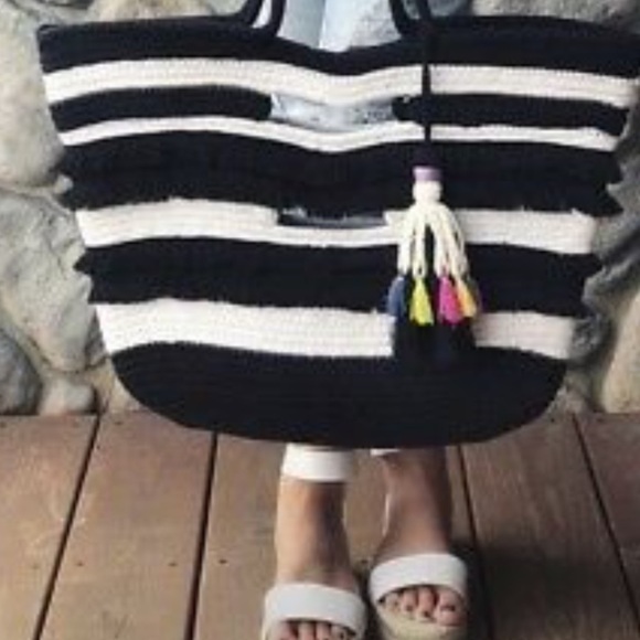 ⭐️NWT Stella & Dot Taj Tote⭐️ - Picture 3 of 7